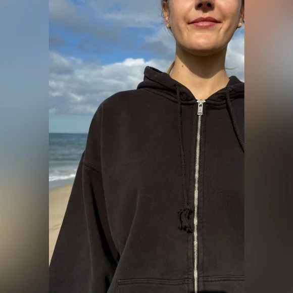 Brandy Melville John Galt Christy Hoodie Black - Picture 3 of 7